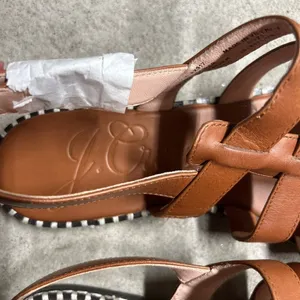 J. Crew Brown Leather Vachetta Interlocking Sandal Shoe Size 9 thumbnail 2