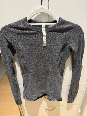 Lulu lemon Women's Black Heather Long-Sleeve Athletic Top thumbnail 4