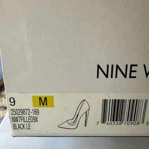 Nine West Tatiana Pointed Toe Heels – Size 9 Gray Silver Shimmer thumbnail 10