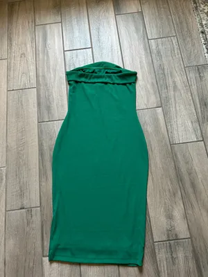 Strapless Emerald Green Midi Dress thumbnail 4