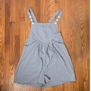 Halara Grey Waffle Knit Overall Shorts Shortalls Button Straps Large NWOT thumbnail 3