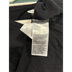 Old Navy Women's V-Neck High-Low Hem Black T-Shirt Size M thumbnail 3