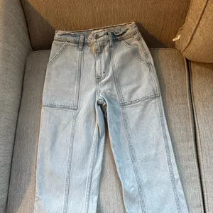 Abercrombie The 90’s Straight Ultra High Rise thumbnail 2