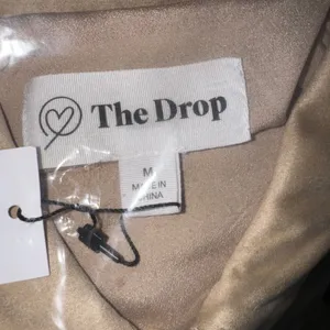 The Drop Haylan Suede Shacket Hummus‎ Button Front Pockets Size M Tan Size M thumbnail 5