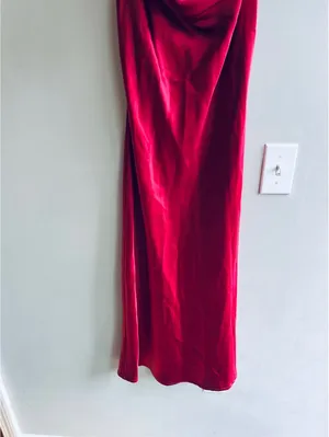 Velvi Red Burgundy Satin Slip Dress Size 4 Sorority College Sexy Fall Holiday thumbnail 3
