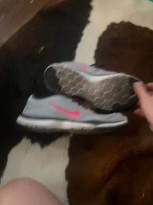 Nike Women’s Tennis Shoes thumbnail 3
