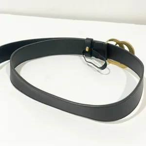 GUCCI Women’s Belt GG Marmont Leather Black Gold Hardware Leather‎ 75/30 thumbnail 3