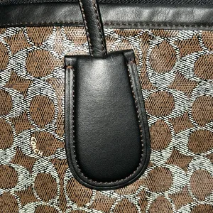 Coach F33504 Signature Taxi Zip Top Tote thumbnail 6