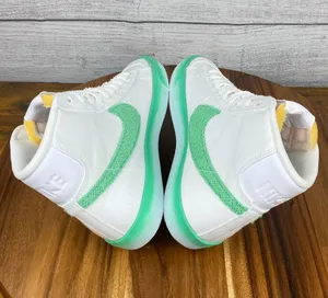 Nike Blazer 77 Women’s Mid Chenille Swoosh thumbnail 9
