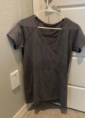 Lululemon Swiftly Tech Short Sleeve thumbnail 1