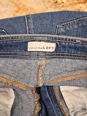 LOFT High-Rise Wide-Leg Cropped Jeans thumbnail 4