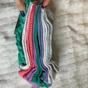 NO BOUNDARIES NWT Multi Pack of Textured Socks Green Pink White 4-10 OSFM thumbnail 3