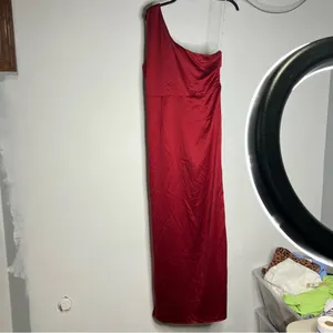 Lulus red satin one shoulder‎ dress side slit women's new with tags thumbnail 3