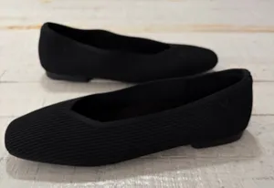 Vivaia Square-Toe V-Cut Flats Margot 2.0 EU size 41 US size 9.5 Black‎ Knit thumbnail 1