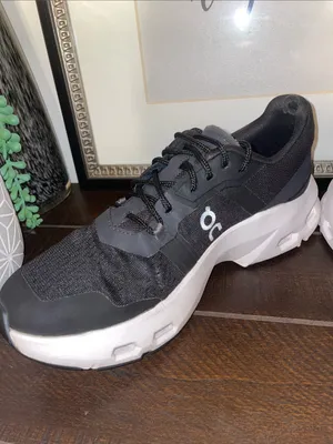 On Running Cloudpulse Women's Running Shoes Sneakers - Black/White Size 8 thumbnail 5