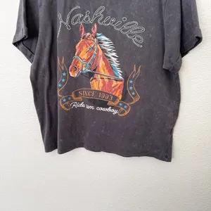 [Messy Bun Just Chillin] Gray Nashville Embroidered Graphic T-Shirt Size Large L thumbnail 5