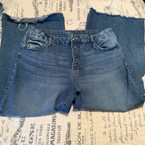 Time and Tru High Rise Blue Jeans thumbnail 1