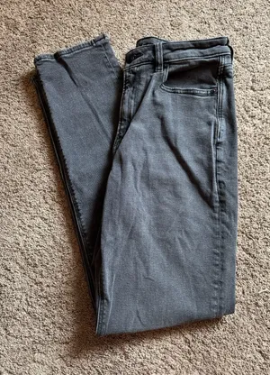 American Eagle Mom Jeans thumbnail 1