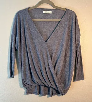 Abercrombie & Fitch Gray Wide V-Neck Sweater with Wrap Design SZ XS Long Sleeve thumbnail 1