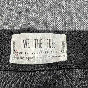 WE THE FREE Black‎ Distressed Denim Jeans 24 Mid Rise Button Fly Straight Leg thumbnail 6