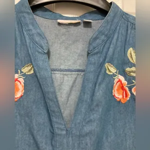 *Westport 1962 Blue Chambray V-Neck Embroidered Floral Size 12 Shift Dress thumbnail 5
