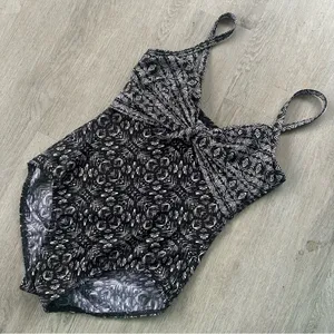 MiracleSuit One Piece Swim Suit Black Underwire Women’s 8 See Measurements thumbnail 3