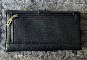 Guess wallet thumbnail 2