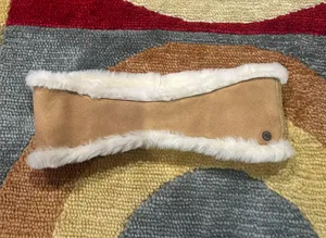 UGG Like-New Australia Women’s Suede Reversible Shearling Headband Chestnut S/M thumbnail 1