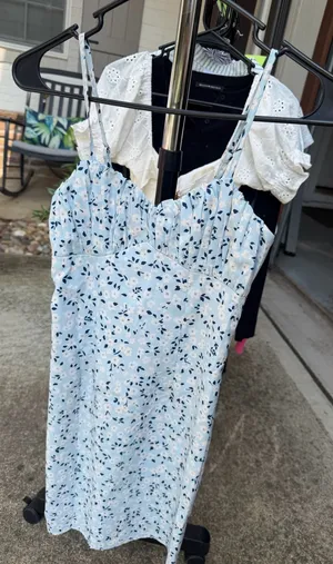 Beginning Boutique Blue Floral Mini Bodycon Dress thumbnail 1