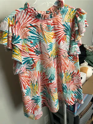multicolor abstract ruffled shortsleeve mock neck blouse size large Multiple thumbnail 4