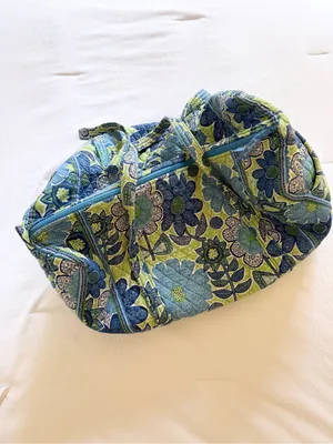 Vera Bradley XL Duffel Travel Bag Retired Daisy Doodle Print Blue Green Flowers thumbnail 2
