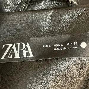 Zara Women Black Faux Leather Vegan Peak Lapel Relaxed Blazer Coat Jacket Size L thumbnail 4