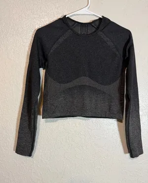 Fabletics Long Seamless Sleeve Crop thumbnail 1