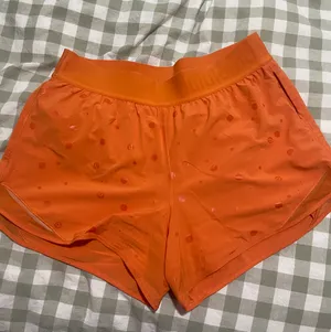 Lululemon Hotty Hot Shorts 4” thumbnail 1