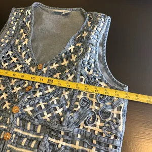 Cherokee Blue and White woven jean Vest with Wooden‎ Buttons thumbnail 6