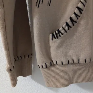Hot Topic XS Soul Stitch Pullover Hoodie in Beige thumbnail 6