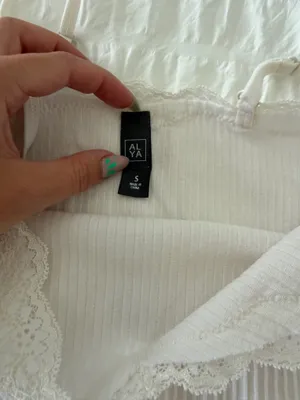 Francesca's White Lace Ribbed Tank thumbnail 4