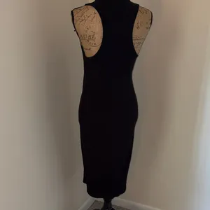 Forever 21 Sleeveless Black Ribbed Midi Dress - Classic Women's Dress thumbnail 5
