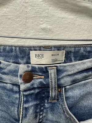 BKE Billie Cropped Straight Stretch Jean thumbnail 7