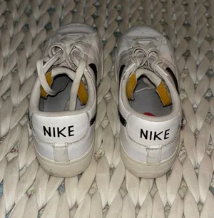 Nike Sneakers thumbnail 3