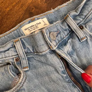Abercrombie and fitch light wash high waisted straight leg ripped jeans US 25 thumbnail 5