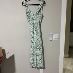 Reformation Beauden Sleeveless V Neck Crepe Midi Dress White Green Floral M thumbnail 9