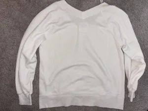 V-neck sweatshirt thumbnail 3