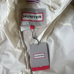 Hunter TRAVEL SHELL JACKET thumbnail 2