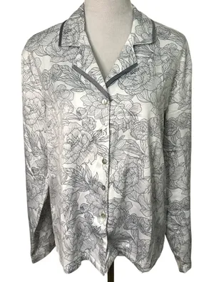 Nordstrom Rack Women's Gray/White Floral Satin Button Up Sleep Shirt M NWOT thumbnail 1