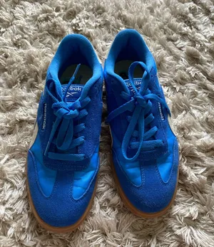 Blue Reebok Sneakers thumbnail 1