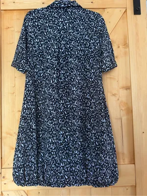 Chico's Zenergy Neema Bungee Hem Shirt Dress Animal Print Pockets Size Small thumbnail 10