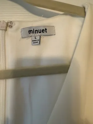 White dress Size L thumbnail 3