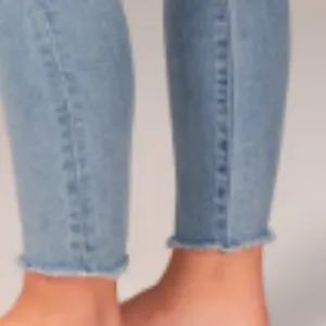 NEW Abercrombie & Fitch The Super Skinny‎ Ankle High Rise Jeans - Size 37/24 L thumbnail 2
