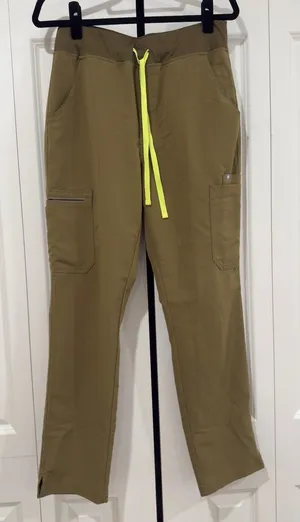 Women’s FIGS Martini Olive Yola HR Scrub Pants thumbnail 1